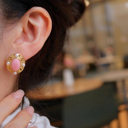Stylish Pink Queen Conch Shell Pearls Earrings Gold Vermeil - House Of Pearls